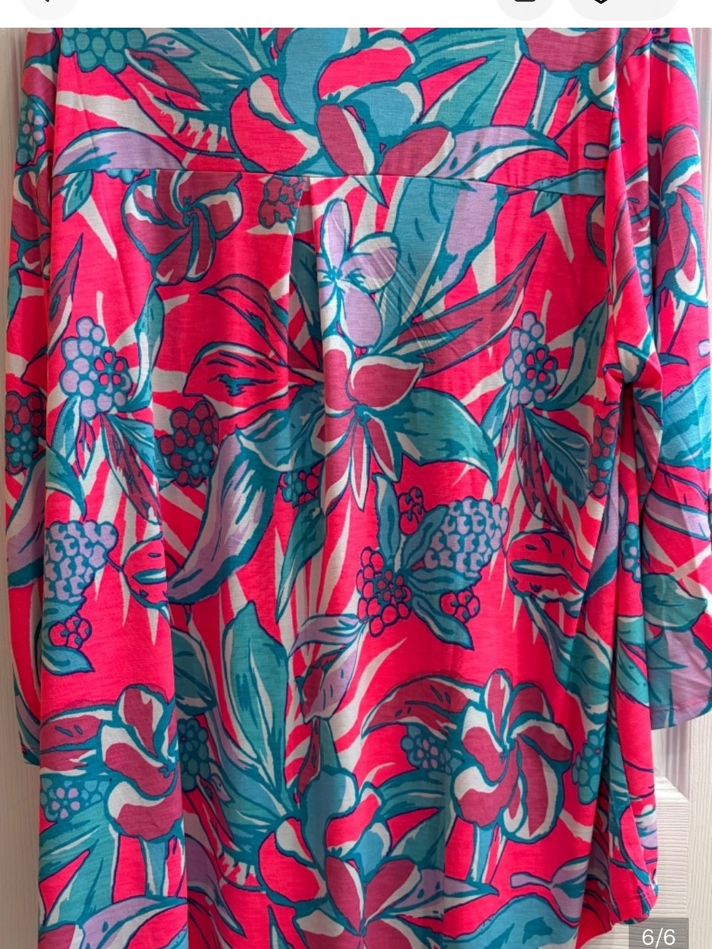 New! Dear Scarlett Pullover Shirt 3/4 Sleeve Roll Tab Blouse Floral lightweight - Picture 3 of 6